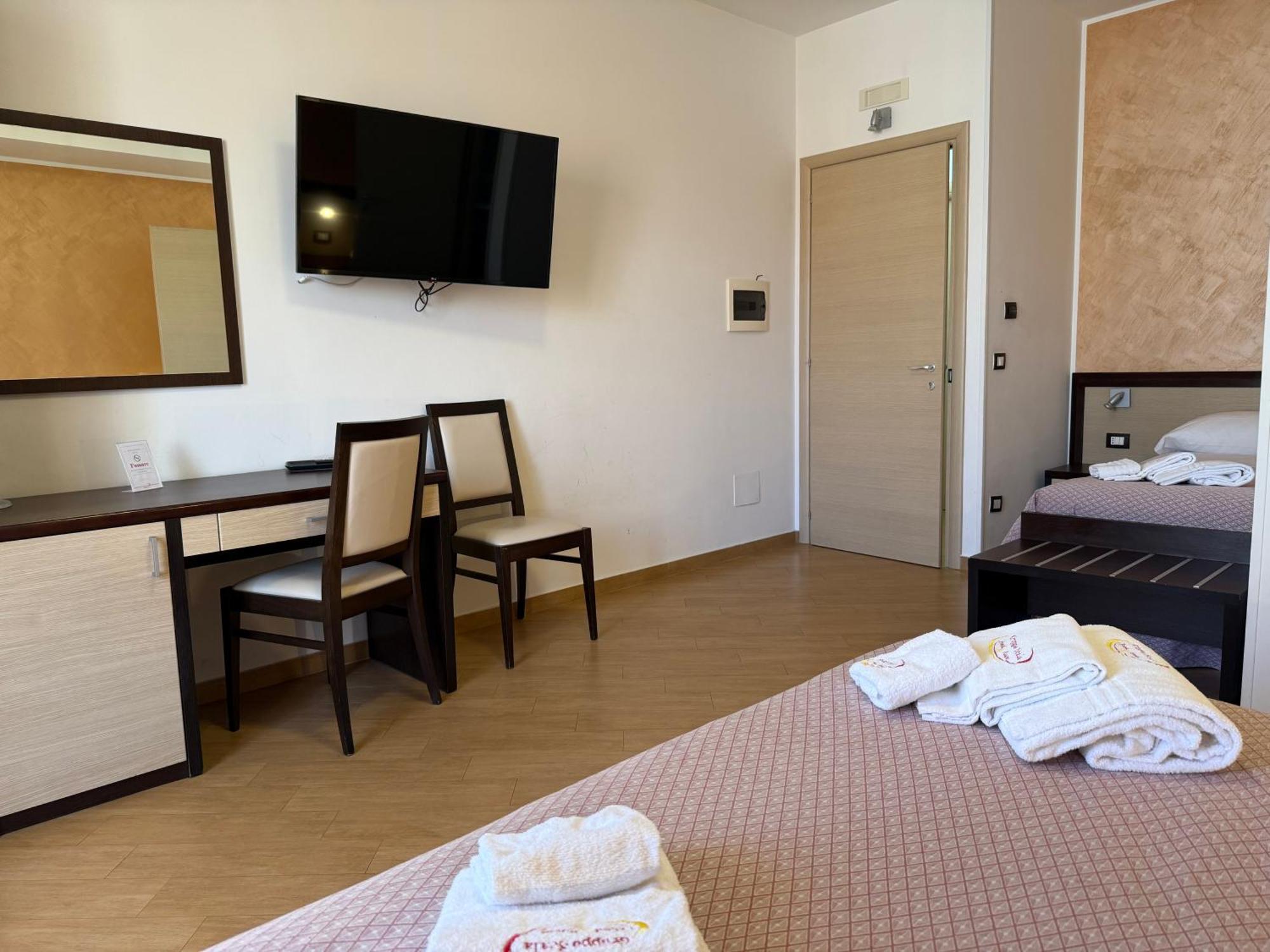 Albergo Perseo Portopalo Di Capo Passero Eksteriør billede